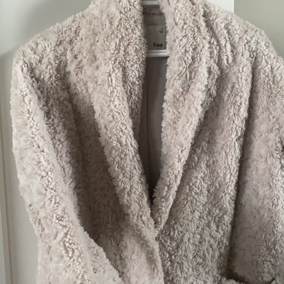 Aritzia Wilfred Free White Cream Sherpa Coat Sz xs - Picture 3 of 3